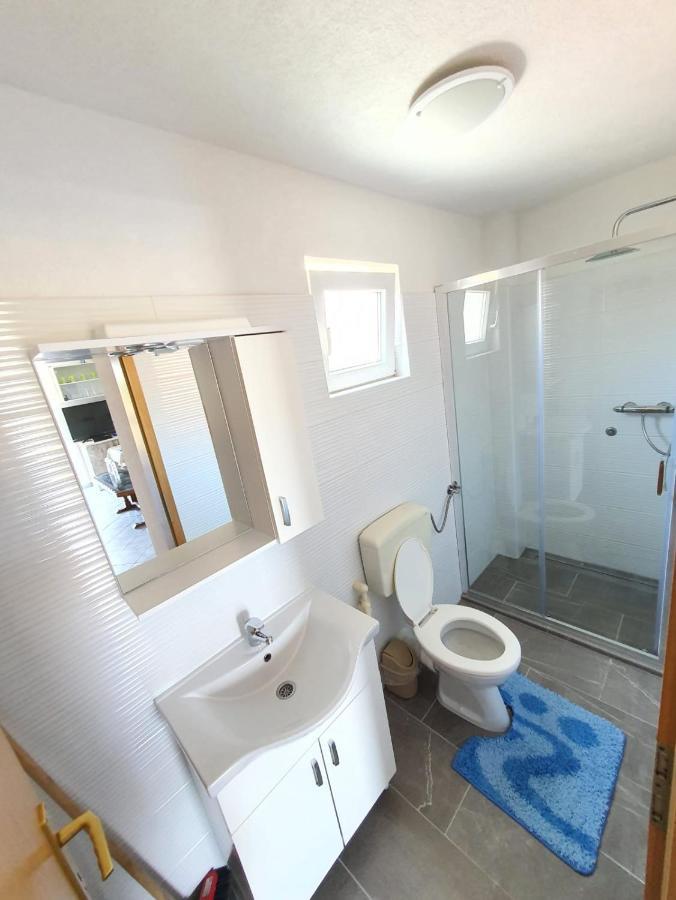 Apartments Ayla Vir Εξωτερικό φωτογραφία