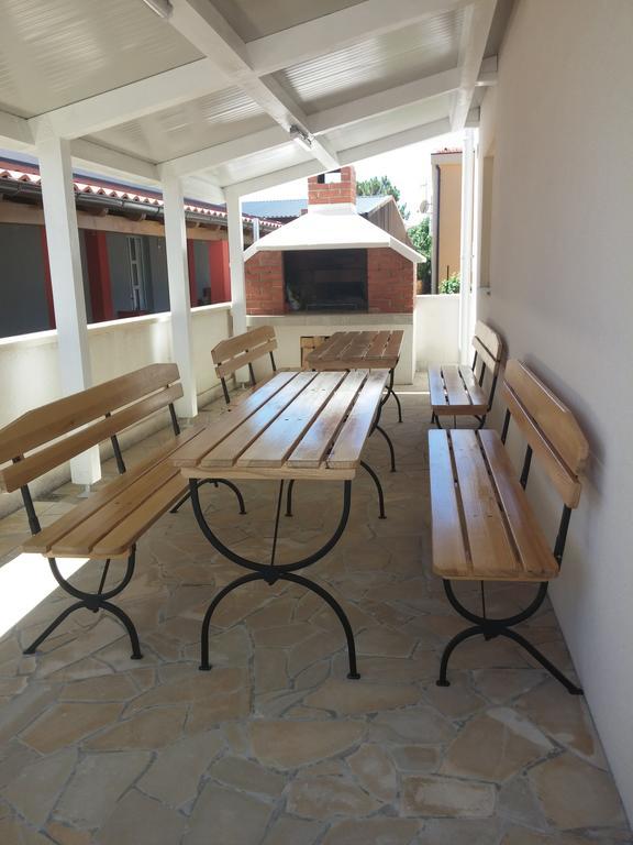 Apartments Ayla Vir Εξωτερικό φωτογραφία